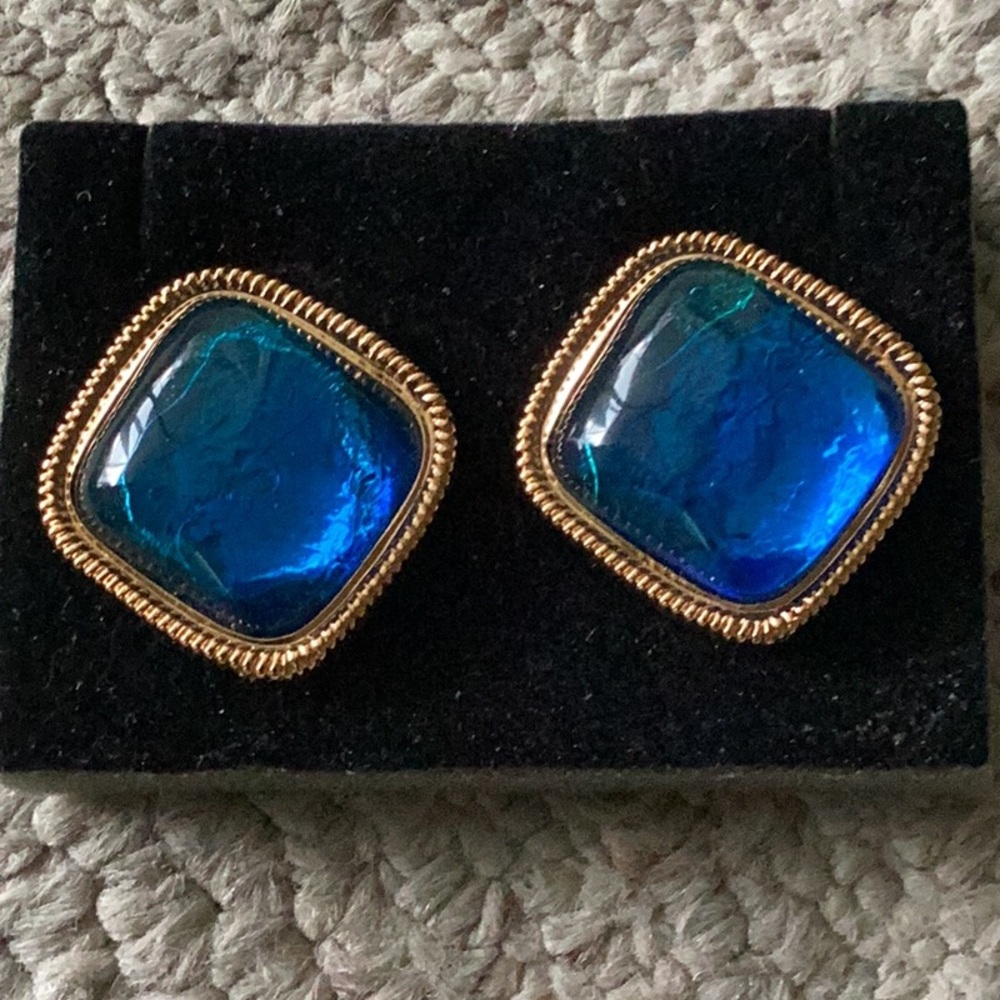KJL Kenneth J Lane vintage Avon cabochon clip on earrings Cuprianti collection